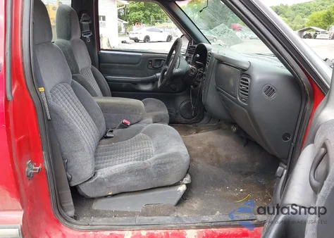 2000 Chevrolet S-10 Ls z USA, uszkodzony, nr VIN 1GCDT14W2YK122291